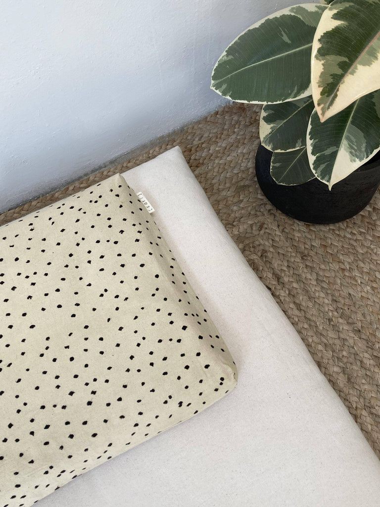 Meditation Cushion - Minimal Spot